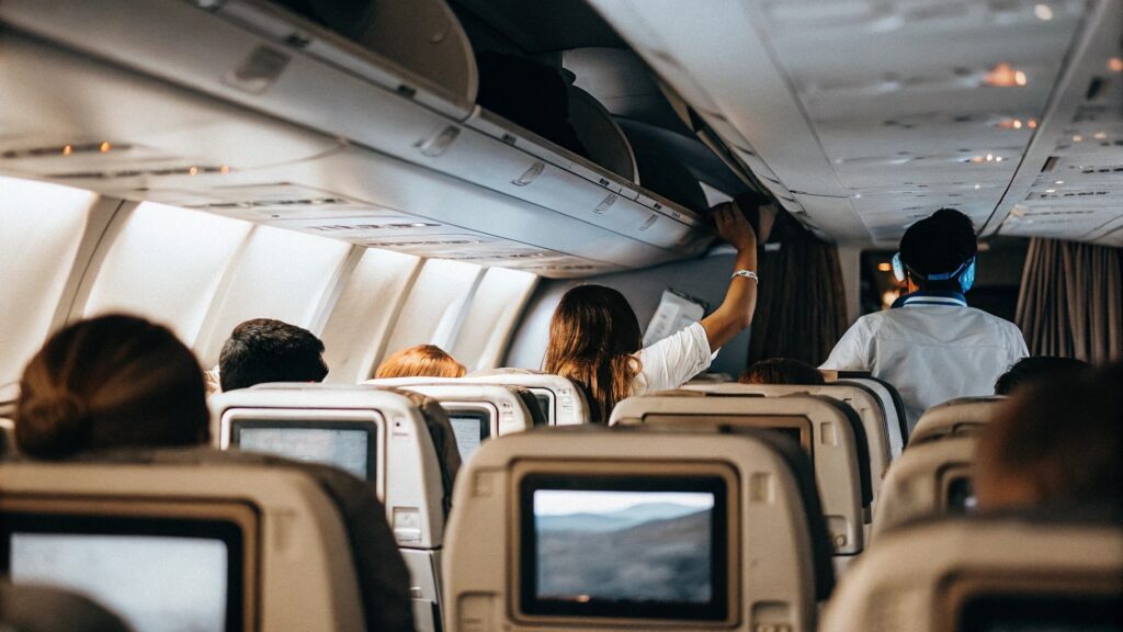 Delta Flight DL275 Japan Diversion to LAX